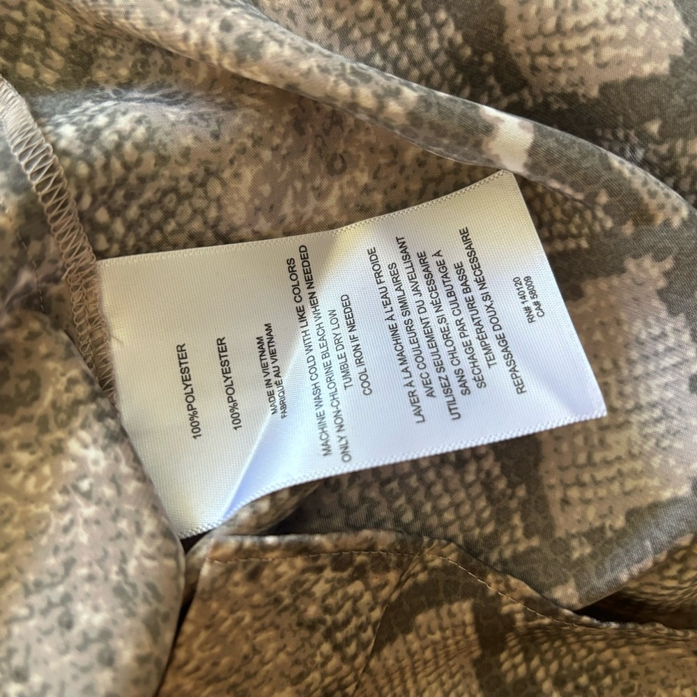 STELLA & DOT Snakeskin Print Neck Tie Long Sleeved Button Down Blouse - Picture 9 of 10
